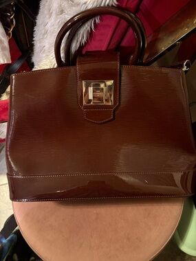 LV Bordeaux Electric Epi Leather Mirabeau Elegant Burgundy Handbag